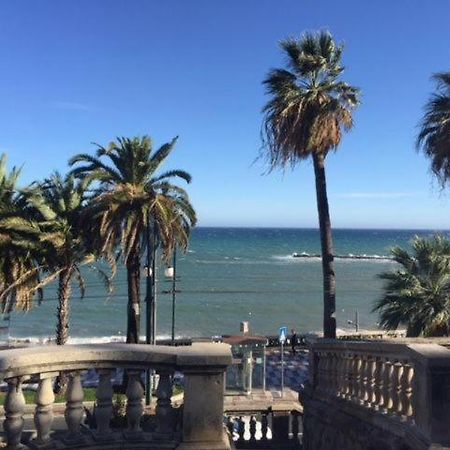 Petit Avec Classe San Remo Exterior foto