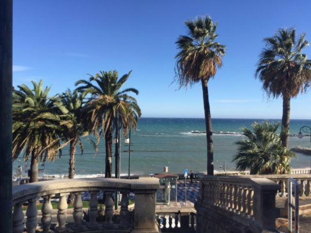 Petit Avec Classe San Remo Exterior foto