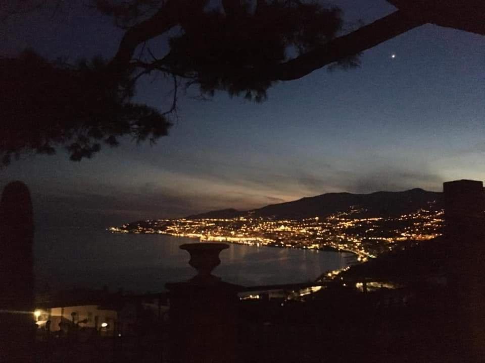 Petit Avec Classe San Remo Exterior foto